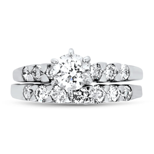 Round Cut Diamond Wedding Set