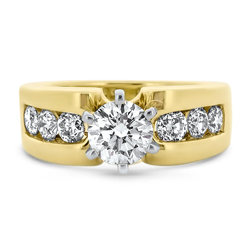 Round-Shaped Diamond Engagement Ring