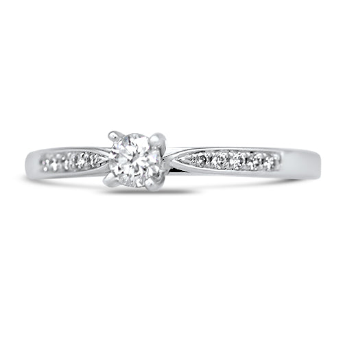 Round Diamond Engagement Ring